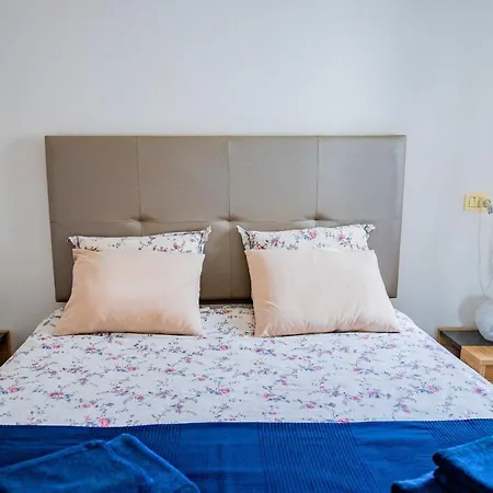 Sea Breeze Апартаменты *