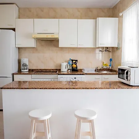 Sea Breeze بويرتو ذيل كارمين